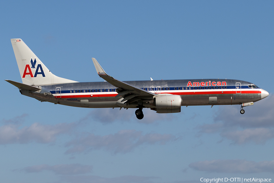 American Airlines Boeing 737-823 (N909AN) | Photo 137314