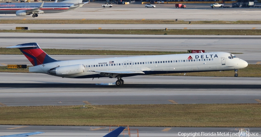 Delta Air Lines McDonnell Douglas MD-88 (N909DE) | Photo 320321