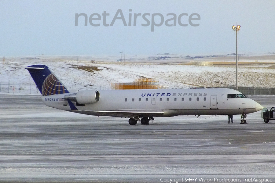 United Express (SkyWest Airlines) Bombardier CRJ-200LR (N909SW) | Photo 69702