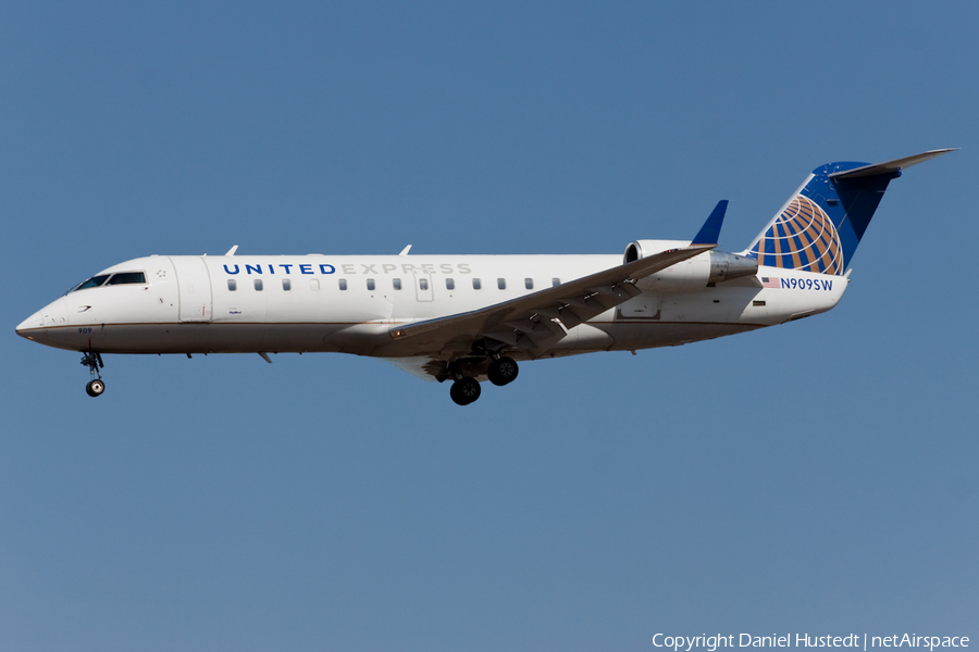 United Express (SkyWest Airlines) Bombardier CRJ-200LR (N909SW) | Photo 452707