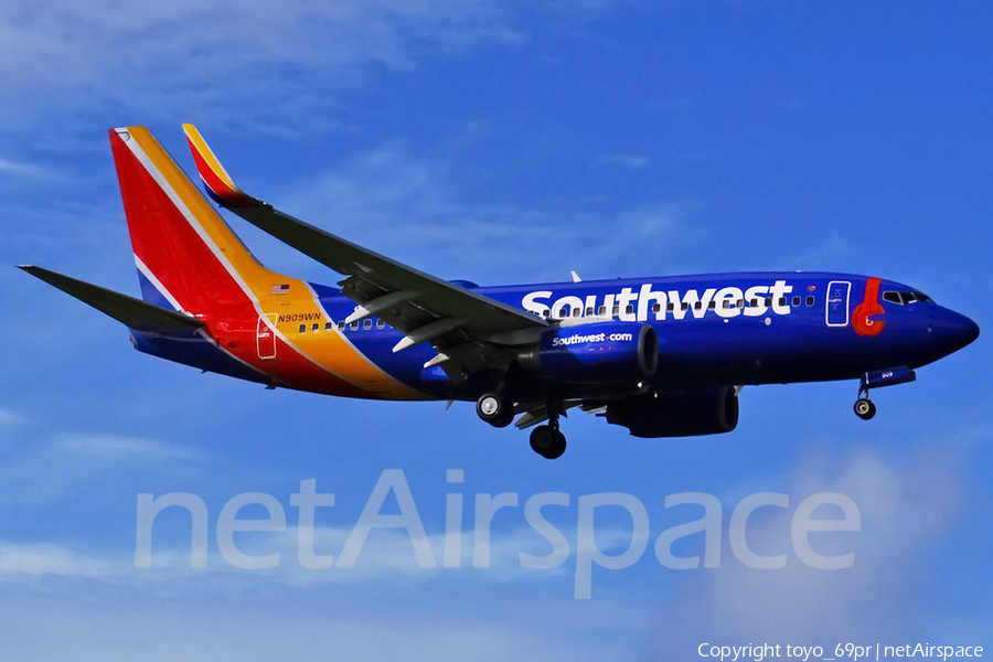 Southwest Airlines Boeing 737-7H4 (N909WN) | Photo 68559