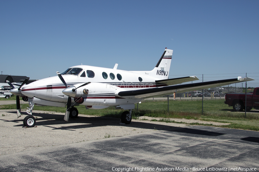 (Private) Beech C90 King Air (N90WJ) | Photo 174001