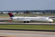 Delta Air Lines McDonnell Douglas MD-88 (N910DE) at  Atlanta - Hartsfield-Jackson International, United States