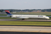 Delta Air Lines McDonnell Douglas MD-90-30 (N910DN) at  Atlanta - Hartsfield-Jackson International, United States