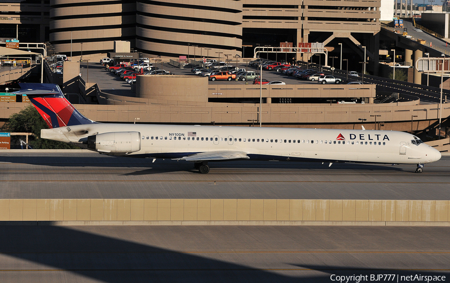 Delta Air Lines McDonnell Douglas MD-90-30 (N910DN) | Photo 194504