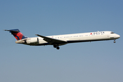 Delta Air Lines McDonnell Douglas MD-90-30 (N910DN) at  Tampa - International, United States