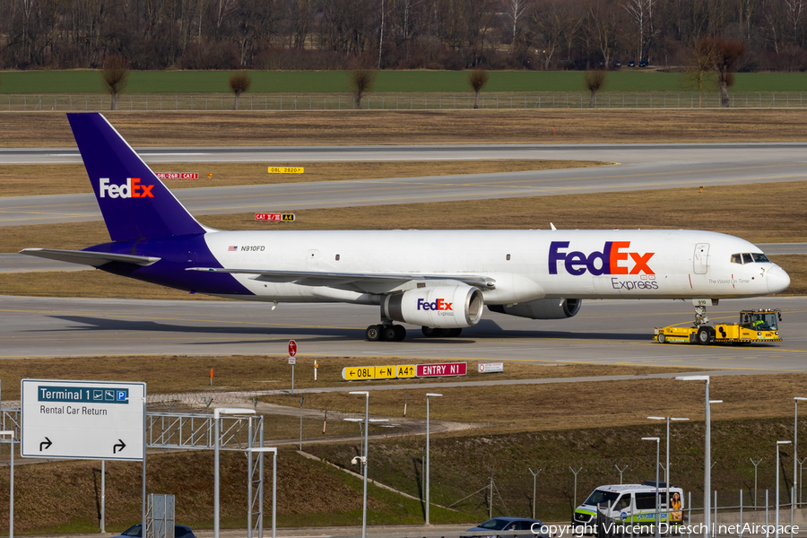 FedEx Boeing 757-236(SF) (N910FD) | Photo 648539