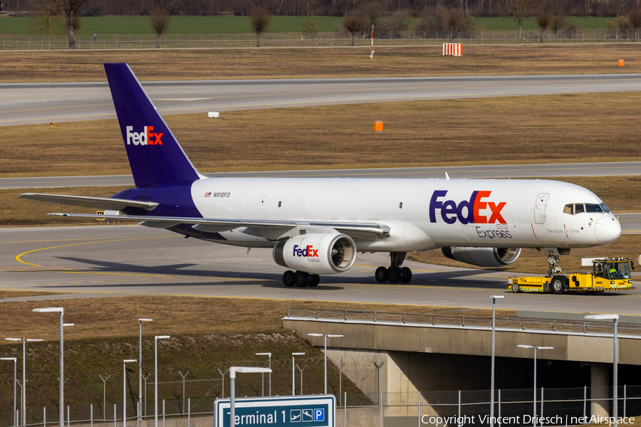 FedEx Boeing 757-236(SF) (N910FD) | Photo 648540