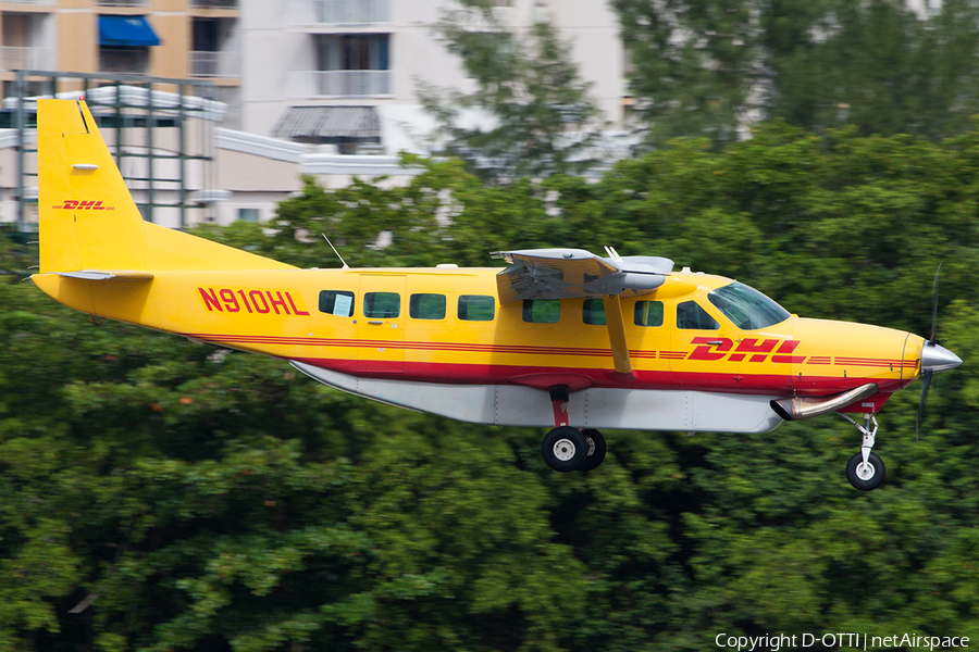 DHL (Air St. Kitts & Nevis) Cessna 208B Super Cargomaster (N910HL) | Photo 215567
