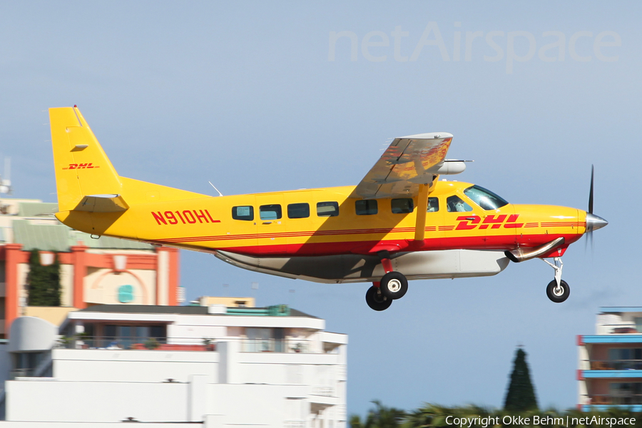 DHL (Air St. Kitts & Nevis) Cessna 208B Super Cargomaster (N910HL) | Photo 70413