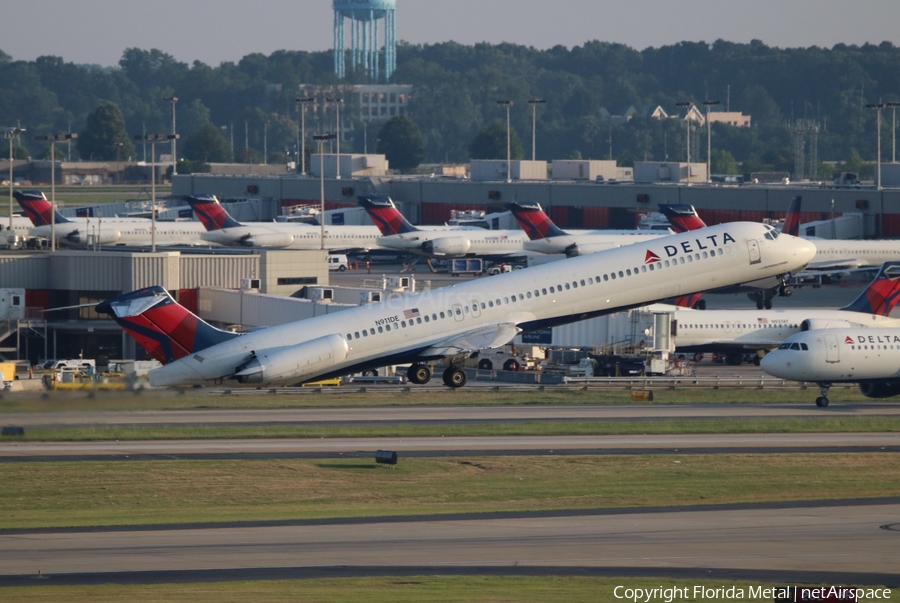 Delta Air Lines McDonnell Douglas MD-88 (N911DE) | Photo 300116