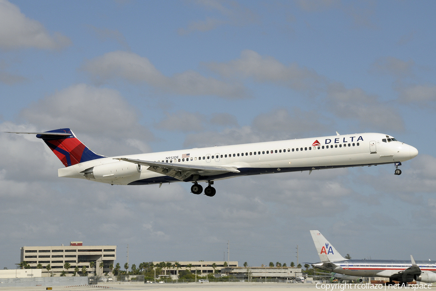 Delta Air Lines McDonnell Douglas MD-88 (N912DE) | Photo 13548