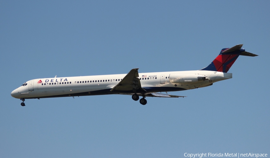 Delta Air Lines McDonnell Douglas MD-88 (N912DE) | Photo 320394