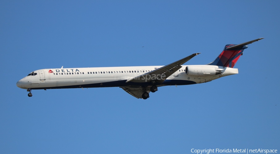 Delta Air Lines McDonnell Douglas MD-88 (N912DE) | Photo 320411