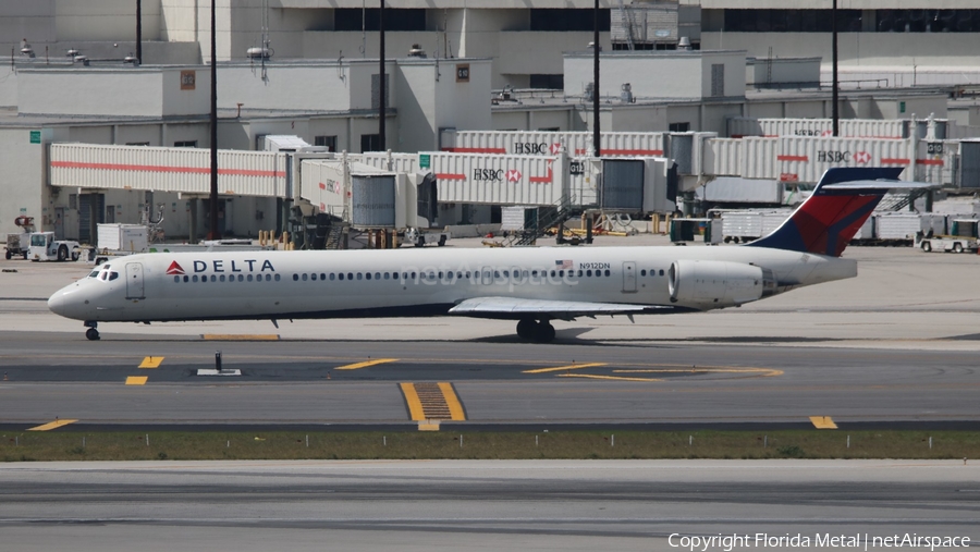 Delta Air Lines McDonnell Douglas MD-90-30 (N912DN) | Photo 320418