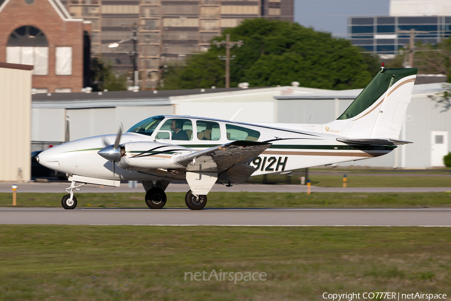 (Private) Beech Baron 95-C55 (N912H) | Photo 257560