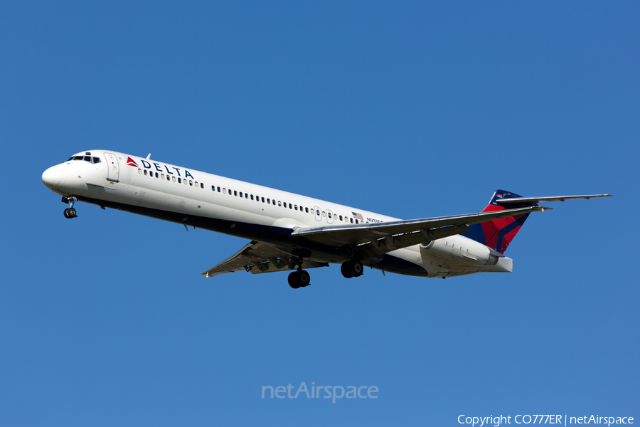 Delta Air Lines McDonnell Douglas MD-88 (N913DE) | Photo 34143