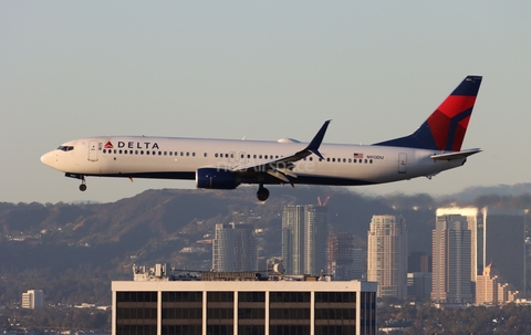 Delta Air Lines Boeing 737-932(ER) (N913DU) at  Los Angeles - International, United States