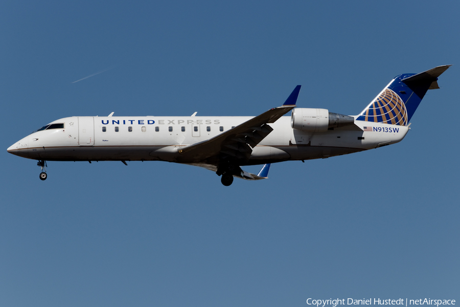 United Express (SkyWest Airlines) Bombardier CRJ-200LR (N913SW) | Photo 446129