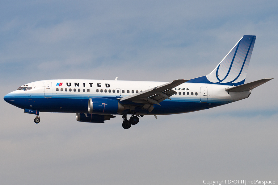 United Airlines Boeing 737-522 (N913UA) | Photo 187090