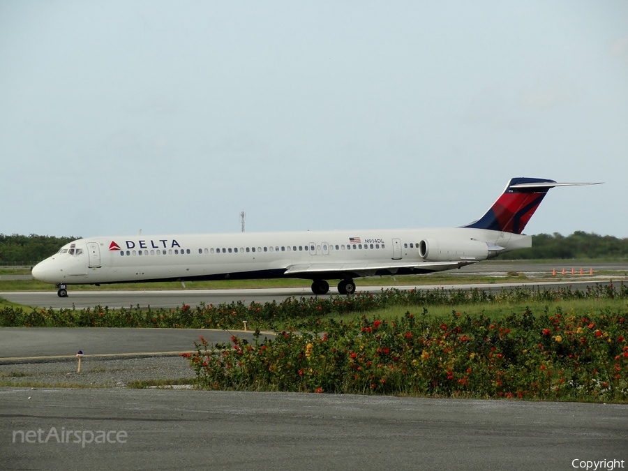 Delta Air Lines McDonnell Douglas MD-88 (N914DL) | Photo 21102