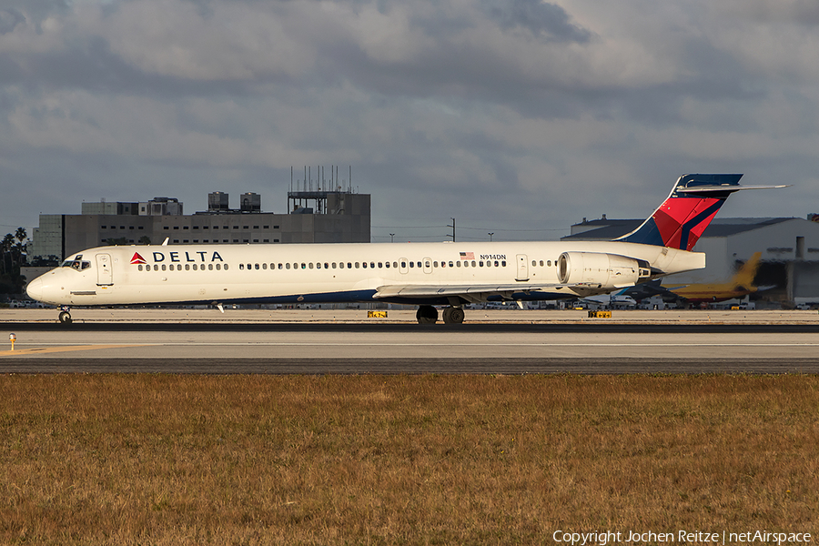 Delta Air Lines McDonnell Douglas MD-90-30 (N914DN) | Photo 224650