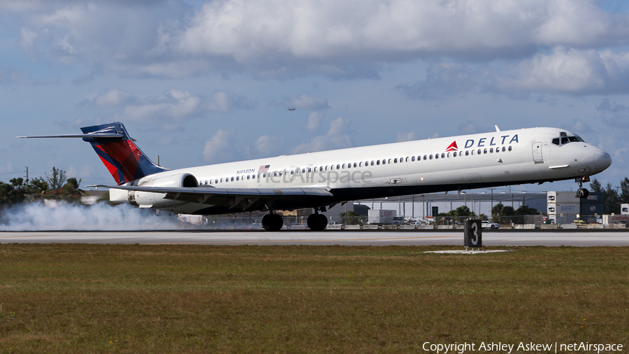 Delta Air Lines McDonnell Douglas MD-90-30 (N914DN) | Photo 224702