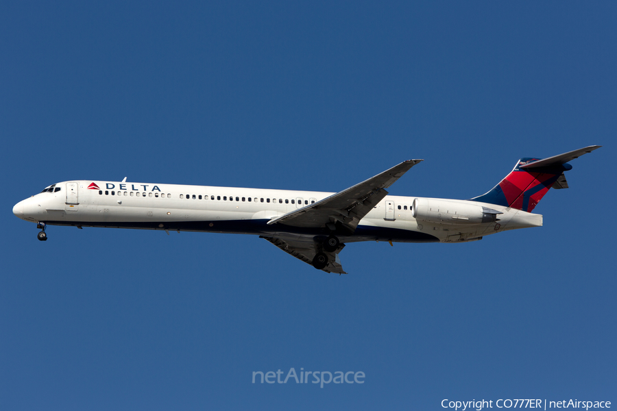 Delta Air Lines McDonnell Douglas MD-88 (N915DE) | Photo 150989