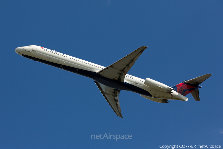 Delta Air Lines McDonnell Douglas MD-88 (N915DL) | Photo 95102