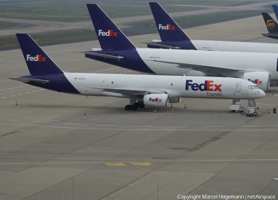 FedEx Boeing 757-236(SF) (N915FD) | Photo 163207