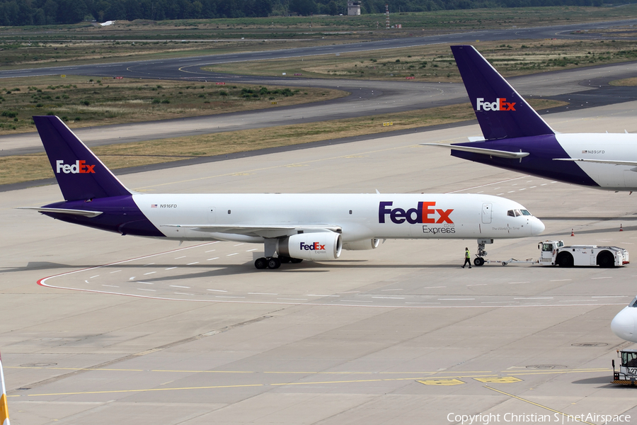 FedEx Boeing 757-27B(SF) (N916FD) | Photo 341903