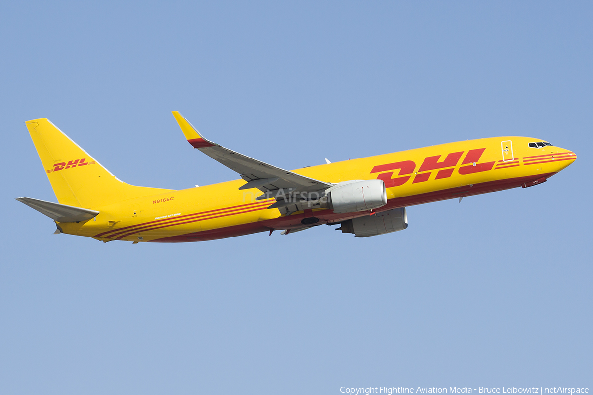 愛用 DHL (Swift Air) Boeing 737-86J(BDSF) (N916SC) | Photo 512161 航空機・ヘリコプター