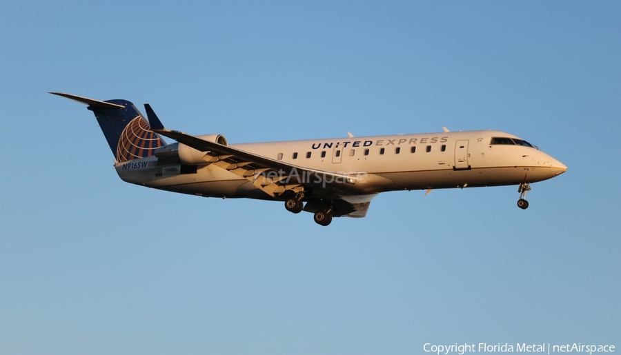 United Express (SkyWest Airlines) Bombardier CRJ-200LR (N916SW) | Photo 320574