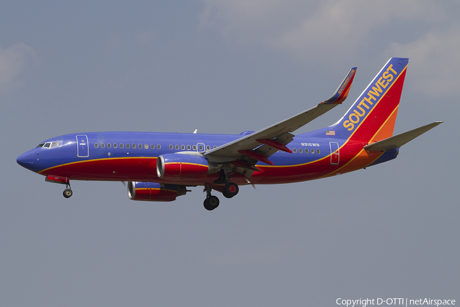 Southwest Airlines Boeing 737-7H4 (N916WN) | Photo 385365