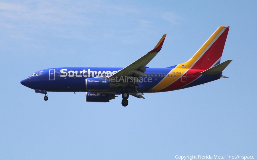 Southwest Airlines Boeing 737-7H4 (N916WN) | Photo 351577