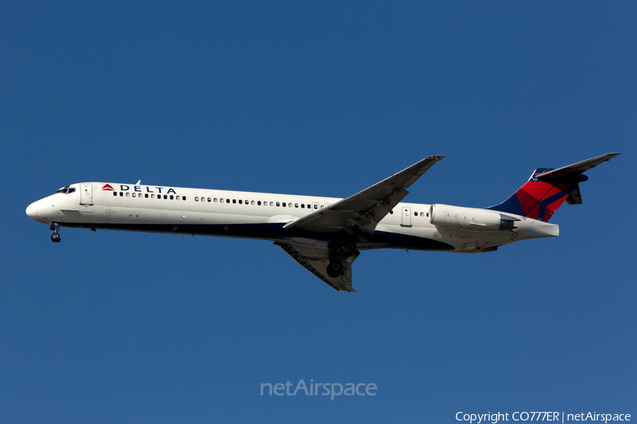 Delta Air Lines McDonnell Douglas MD-88 (N917DL) | Photo 149994