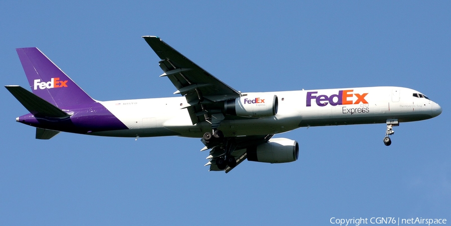 FedEx Boeing 757-23A(SF) (N917FD) | Photo 450609