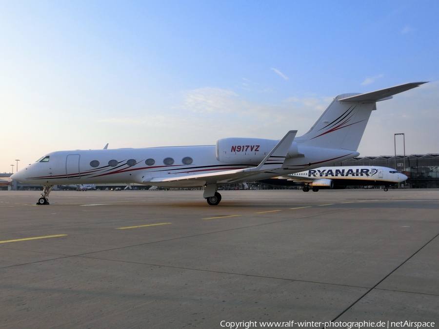 (Private) Gulfstream G-IV-X (G450) (N917VZ) | Photo 325387