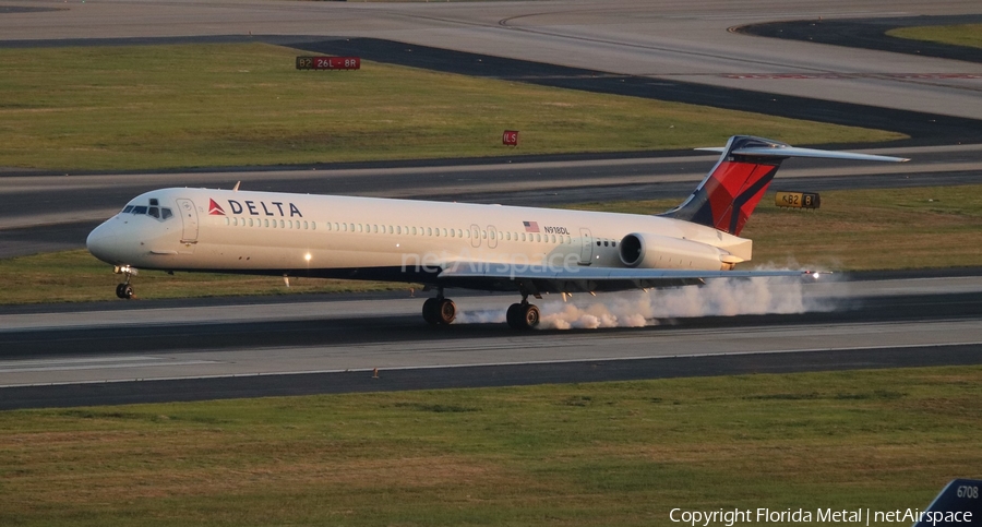Delta Air Lines McDonnell Douglas MD-88 (N918DL) | Photo 320802
