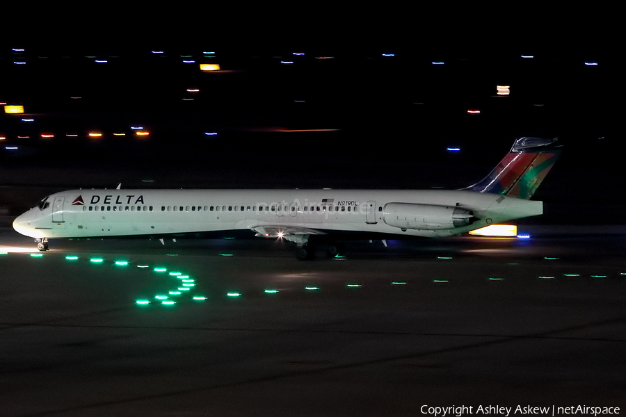 Delta Air Lines McDonnell Douglas MD-88 (N919DL) | Photo 216772