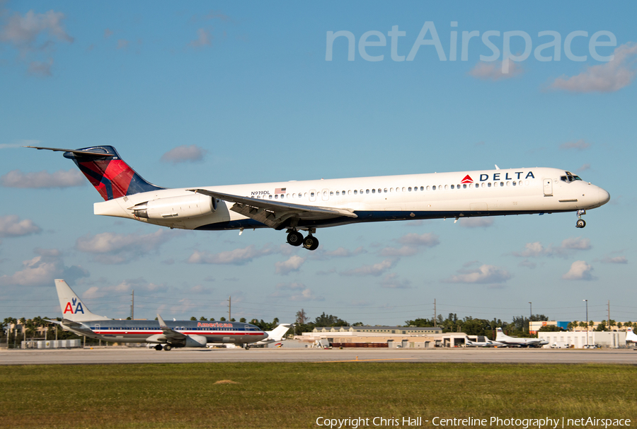 Delta Air Lines McDonnell Douglas MD-88 (N919DL) | Photo 193217