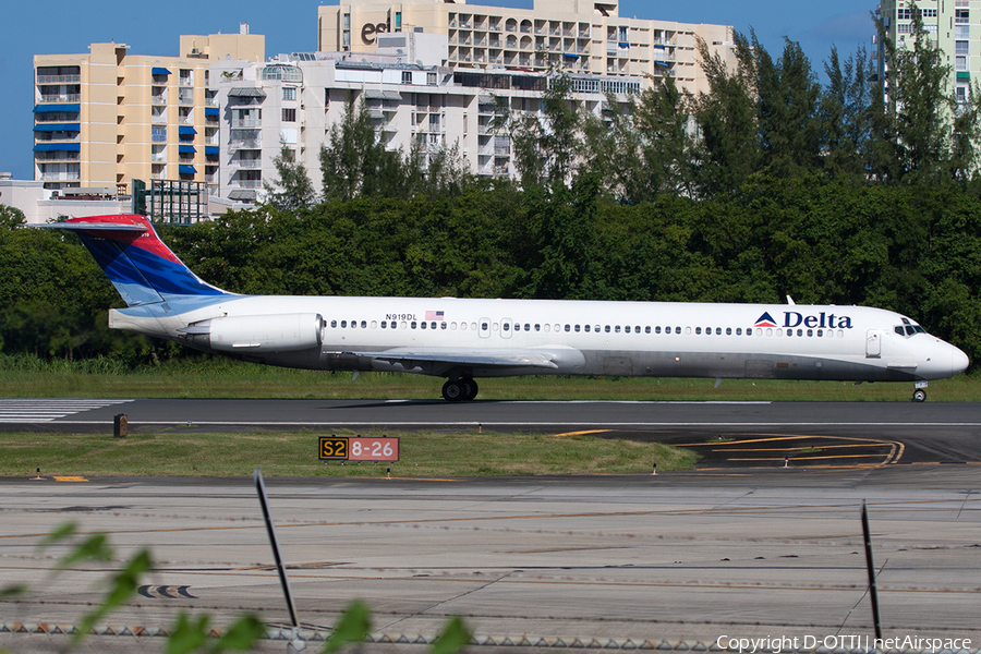 Delta Air Lines McDonnell Douglas MD-88 (N919DL) | Photo 216220