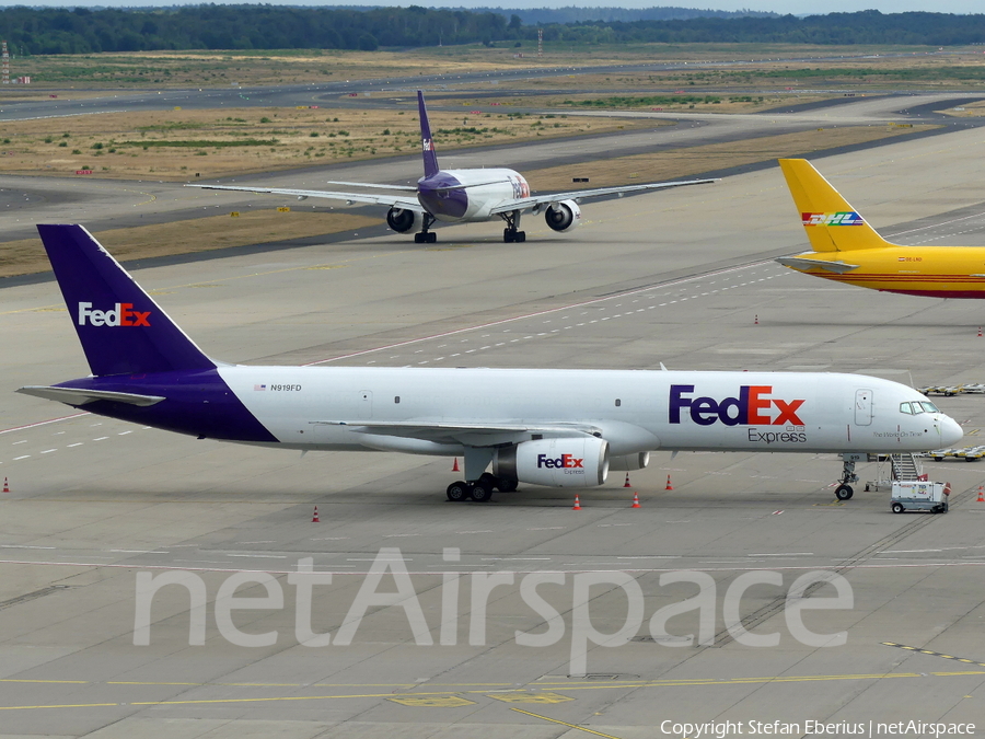 FedEx Boeing 757-23A(SF) (N919FD) | Photo 520215