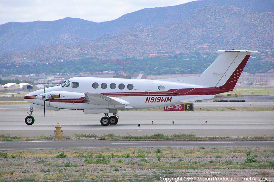 (Private) Beech King Air 200 (N919WM) | Photo 2911