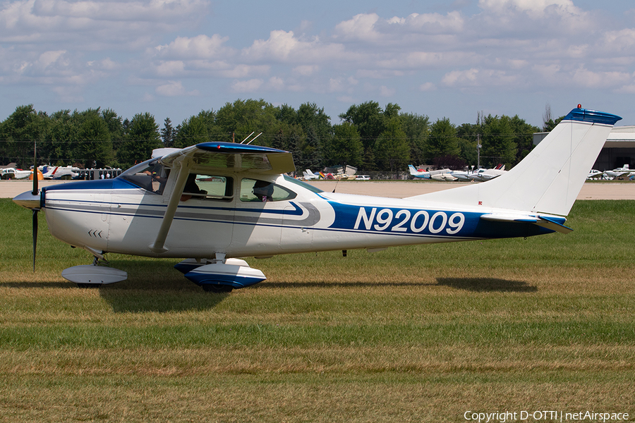 (Private) Cessna 182M Skylane (N92009) | Photo 658708