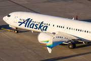 Alaska Airlines Boeing 737-9 MAX (N920AK) at  Houston - George Bush Intercontinental, United States