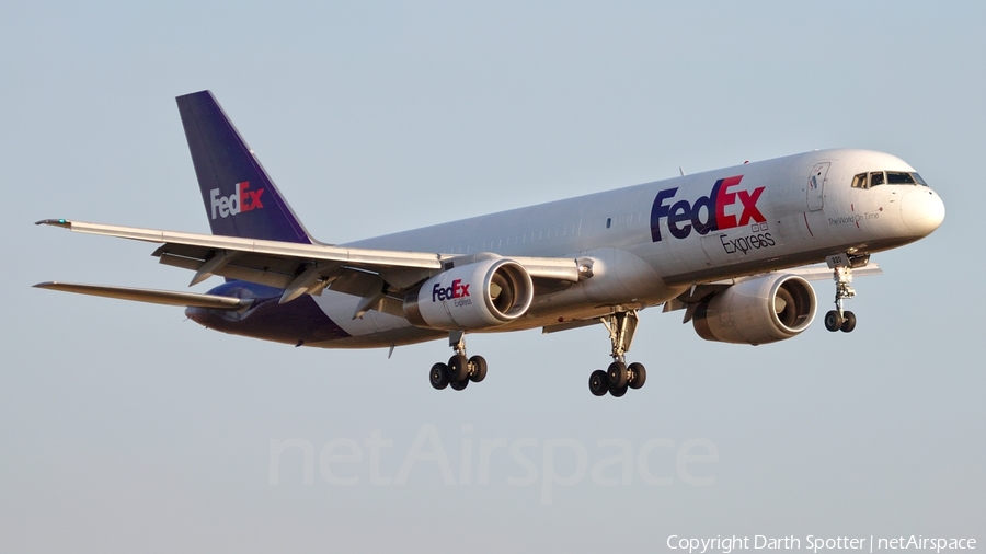 FedEx Boeing 757-232(SF) (N920FD) | Photo 237362