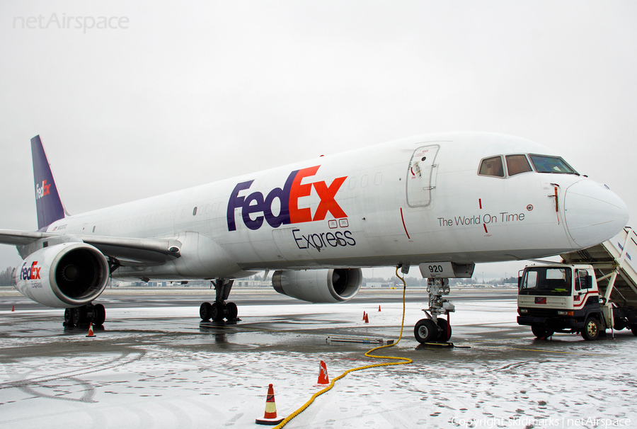 FedEx Boeing 757-232(SF) (N920FD) | Photo 62207