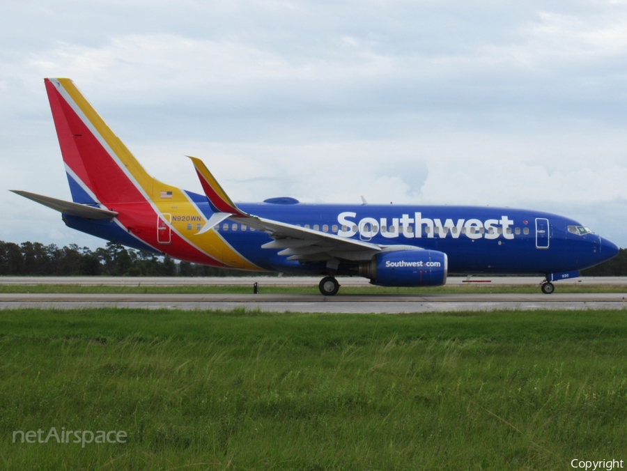 Southwest Airlines Boeing 737-7H4 (N920WN) | Photo 410695