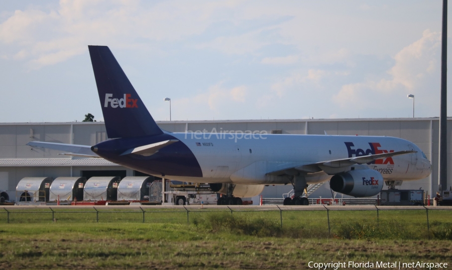FedEx Boeing 757-23A(SF) (N921FD) | Photo 306175